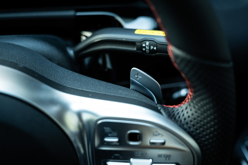 回生ブレーキの調整を行なうパドルシフトを完備