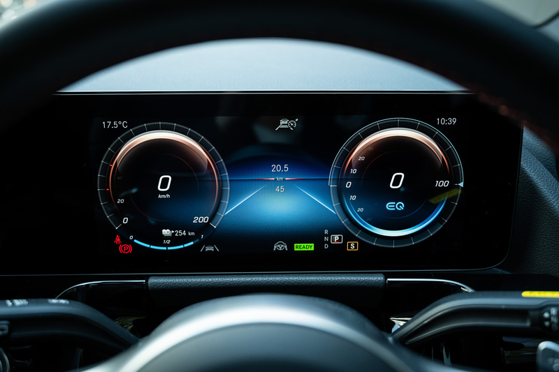 多彩なメーター表示