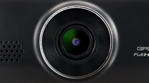 「F1.8明るいレンズ」を採用