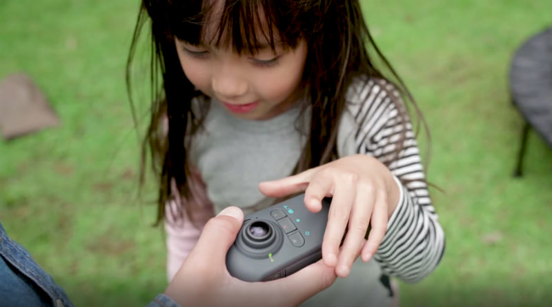 クルマから取り外せば流行りのアクションカメラとしても使用可能