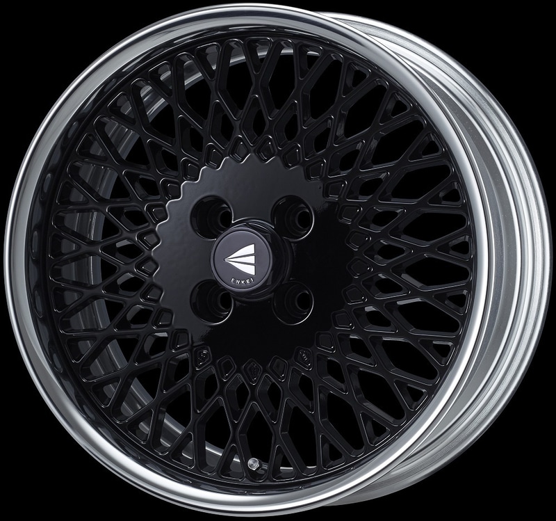 MESH4 Neoはゴールド、シルバー、ブラックの3色を設定（ディスクによってオリジナルのデザインを踏襲したセンターキャップか、主に軽自動車へのマッチングを考慮したフラットセンターキャップを採用）