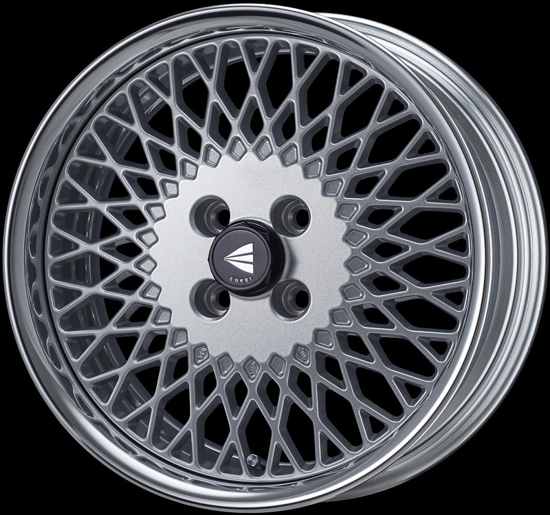 MESH4 Neoはゴールド、シルバー、ブラックの3色を設定（ディスクによってオリジナルのデザインを踏襲したセンターキャップか、主に軽自動車へのマッチングを考慮したフラットセンターキャップを採用）