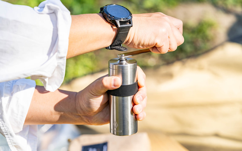 OUTDOORコーヒーミル（オリジナルロゴ入り）