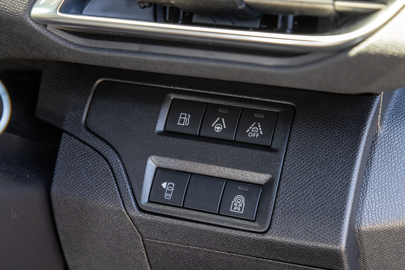 ステアリングコラム右側のスイッチ類