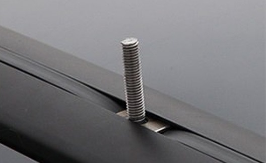 取り付けを容易にするTスロットを採用