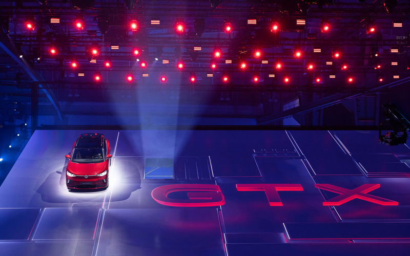 ベルリン・テンペルホーフ空港を舞台にしたデジタルイベントでID.4 GTXを発表