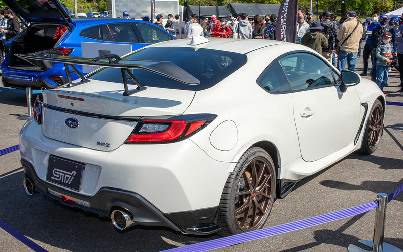 新型BRZ STI パーツ装着車