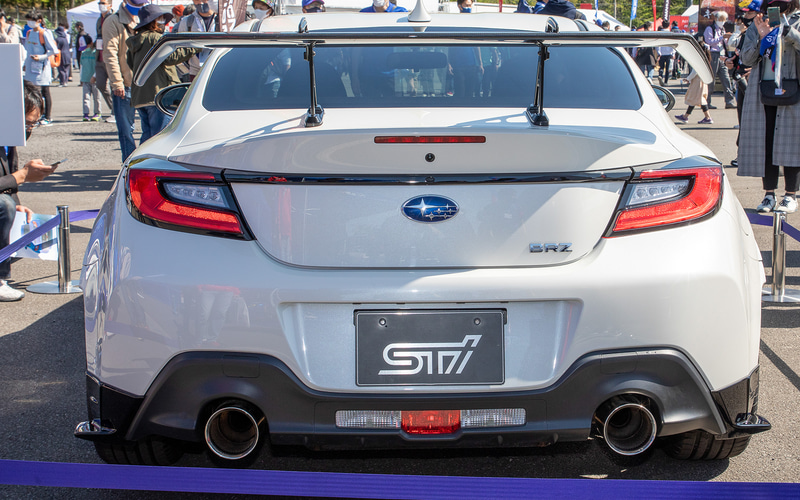 新型BRZ STI パーツ装着車