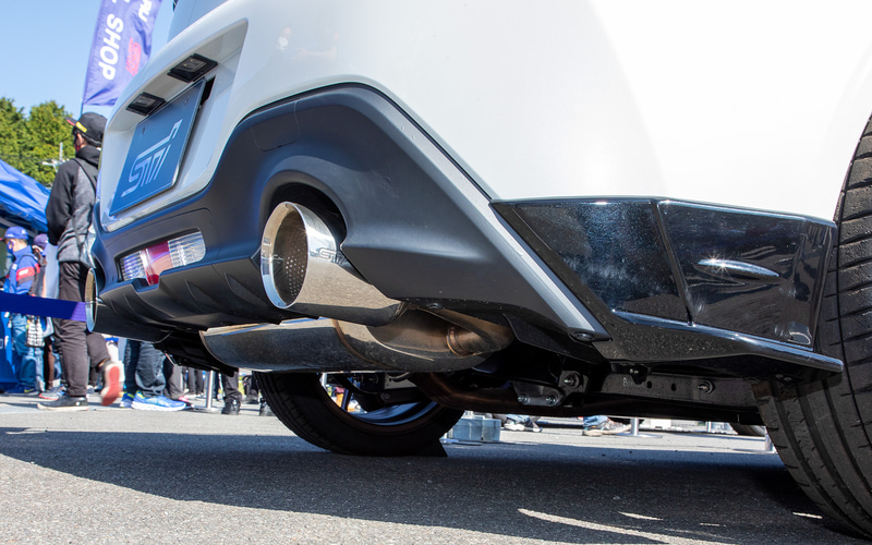 STIフロントアンダースポイラー、STIサイドアンダースポイラー、リアサイドアンダースポイラーが設定される。こちらは単品販売のほかにセットオプションの設定もあるという