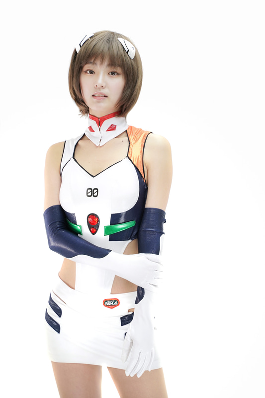 綾波レイ役の優月さん　（C）カラー