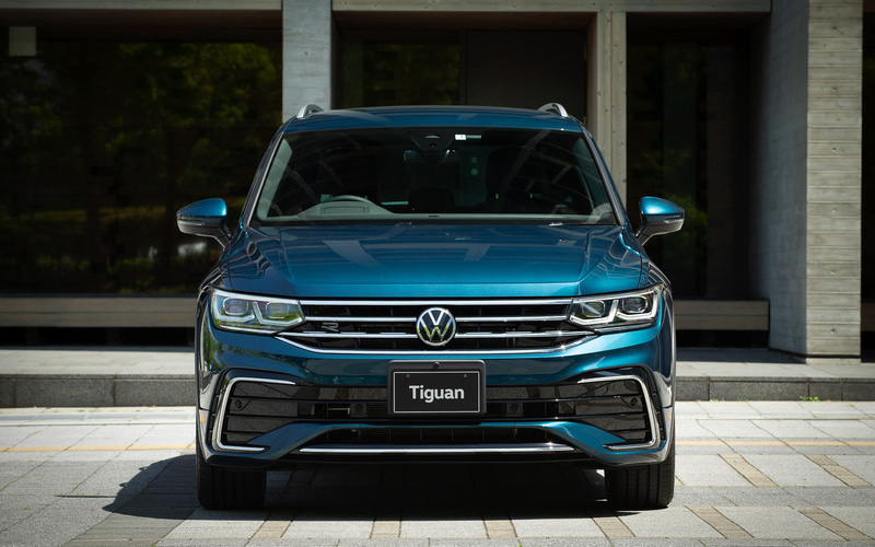 「TSI R-Line」は19インチホイール＆255/45R19タイヤをセット