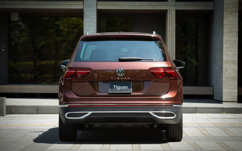 「TSI Elegance」をベースにする導入記念特別仕様モデル「TSI First Edition」（ジンジャーブラウンメタリック）