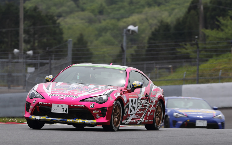 プロクラスは国内トップドライバーの争い