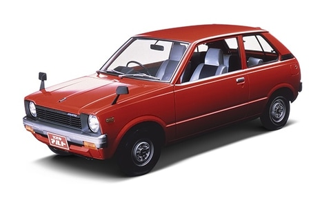 スズキ、軽四輪車の国内累計販売台数2500万台を達成 1955年発売の