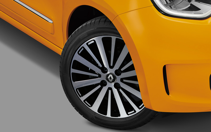 インテンス/インテンス キャンバストップに採用された16インチアロイホイール