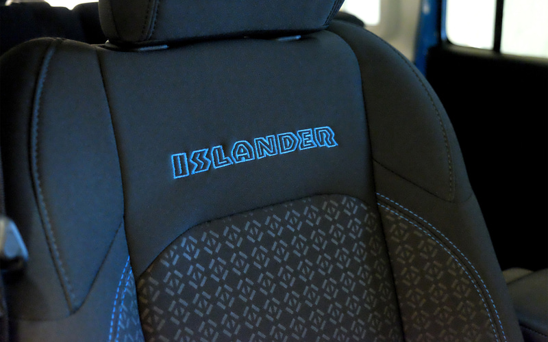 ステッチ入りバケットシート