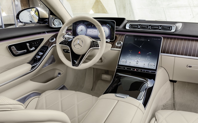 車内に入るロードノイズを低減する「アクティブ・ロードノイズ・コンペンセーション」を搭載