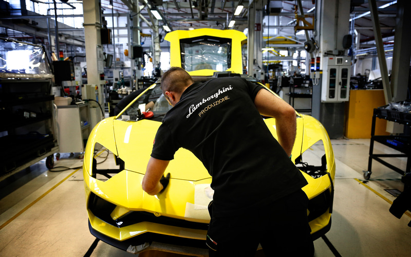 将来のランボルギーニ・モデルおよびサンタアガタ・ボロネーゼの拠点の脱炭素化を目指すロードマップを発表