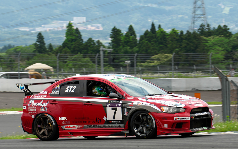 ST-2クラス優勝　7号車 新菱オート☆VARIS☆DXL☆EVO10（藤井芳樹/成澤正人/安斎景介/今井慎吾/渋谷彰良/奥村博文組）
