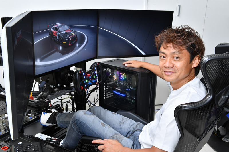 機材選びもeモータースポーツの楽しさだという脇阪氏。この辺りは実際の自動車に近い感覚かもしれない