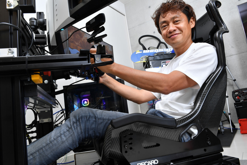 日本レース界のレジェンド 脇阪寿一氏。今最もハマっているのがeモータースポーツだという