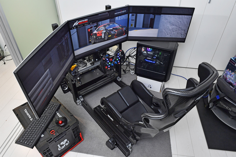 脇阪氏のeモータースポーツ環境