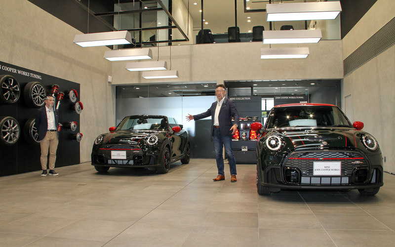 3ドアとコンバーチブルに用意されるジョン・クーパー・ワークスも同時にお披露目