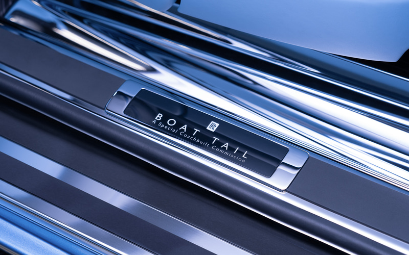 全体的にブルーでまとめられたロールス・ロイス ボートテイル