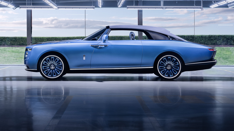 全体的にブルーでまとめられたロールス・ロイス ボートテイル