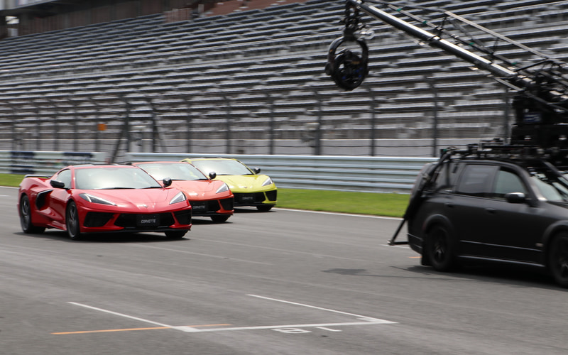 ライブ配信する映像を撮影しながら走行していた