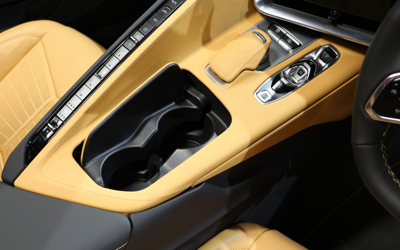 ドリンクホルダー開けた状態