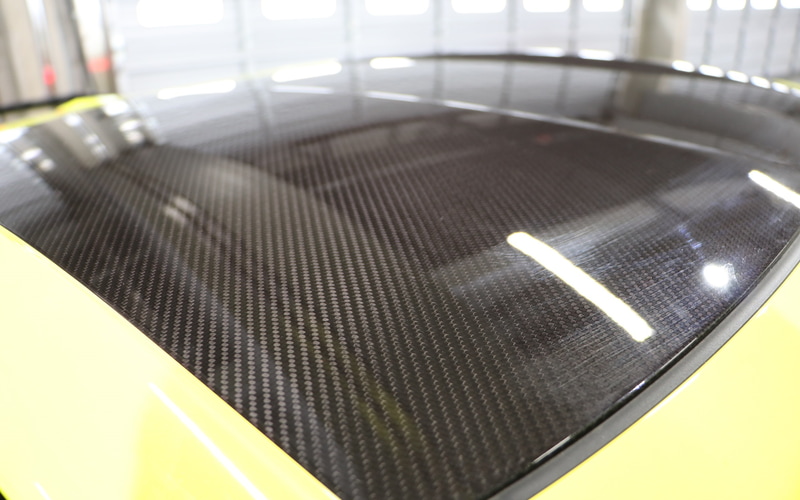 ルーフはヴィジブルカーボン製となる