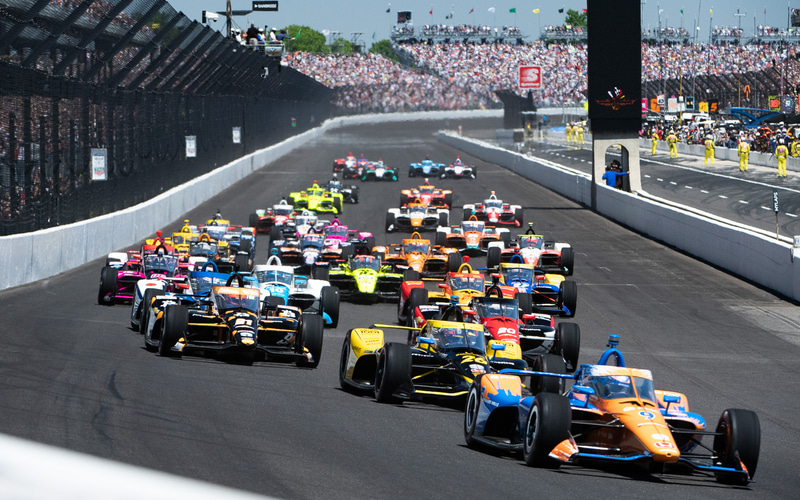 2021年インディ500のスタートシーン
