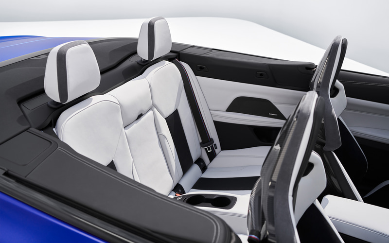 新開発のMスポーツシートやエクステンデッドメリノレザートリムを標準装備