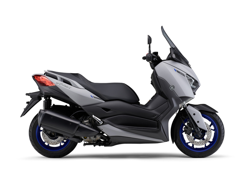 “マットグレー”は、ホイールやグラフィックにブルーを配色しパフォーマンスの高さを感じさせるカラーとした