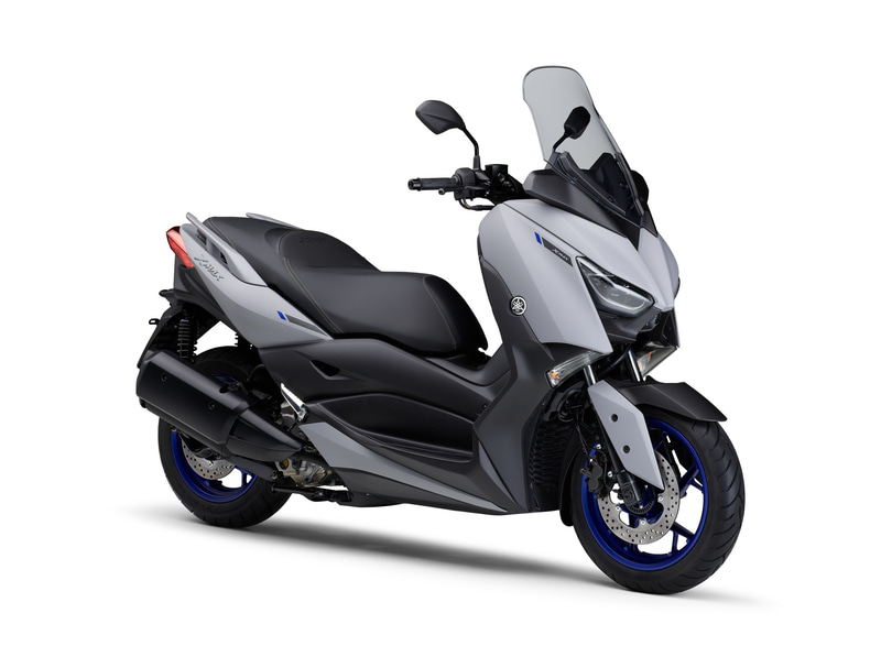 “マットグレー”は、ホイールやグラフィックにブルーを配色しパフォーマンスの高さを感じさせるカラーとした