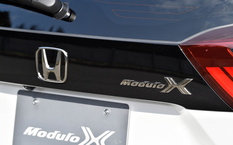 ダーククロームメッキエンブレム