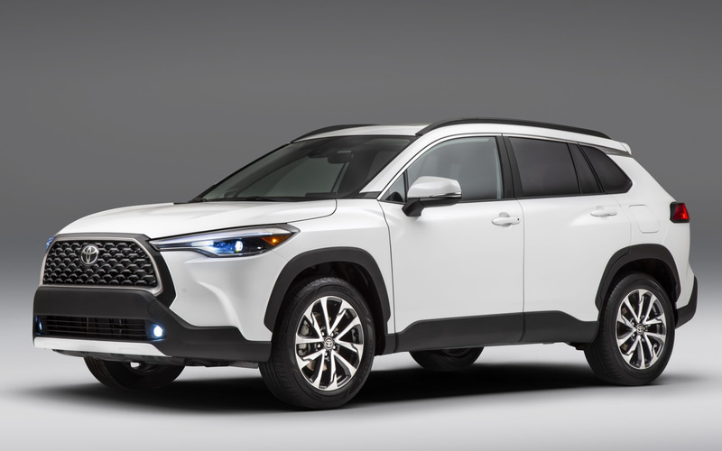 新型車「カローラ クロス」