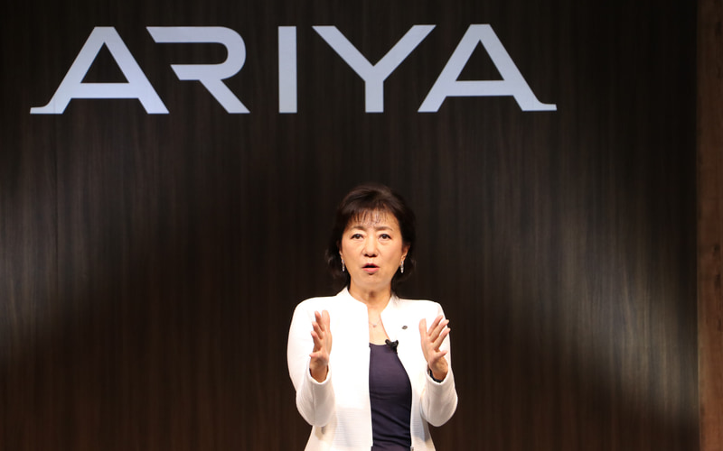 e-4ORCEの運転の楽しさを語る日産自動車株式会社 執行役副社長 星野朝子氏