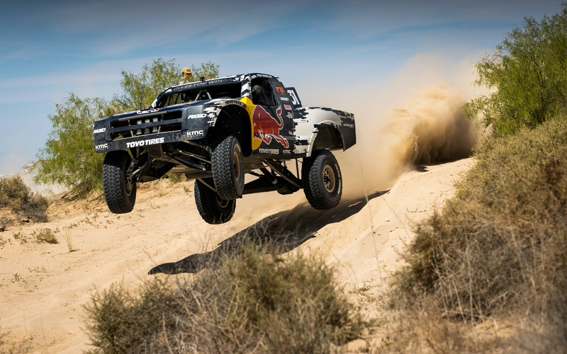 第53回「SCORE BAJA 500（バハ500）」に参戦する6チーム計7台のマシンに「OPEN COUNTRY」シリーズを供給