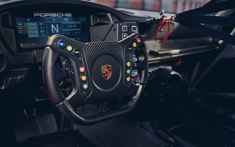 オープントップのカーボンファイバー製モータースポーツマルチファンクションステアリングホイール