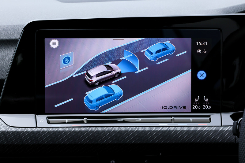 純正インフォテイメントシステムの表示例