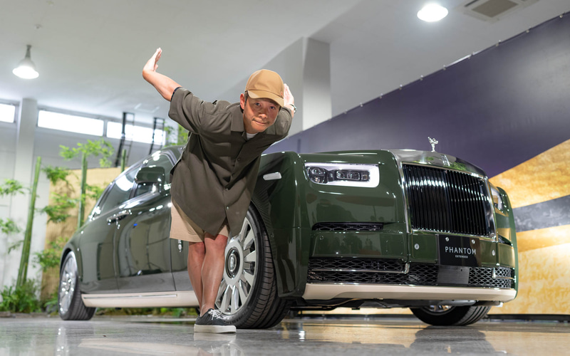 ロールス・ロイスとエルメスが共同制作したビスポークモデル「ファントム・オリベ」が前澤友作氏に納車された