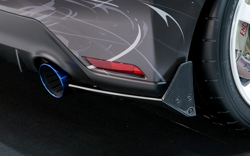 リアスポイラーは8万8000円