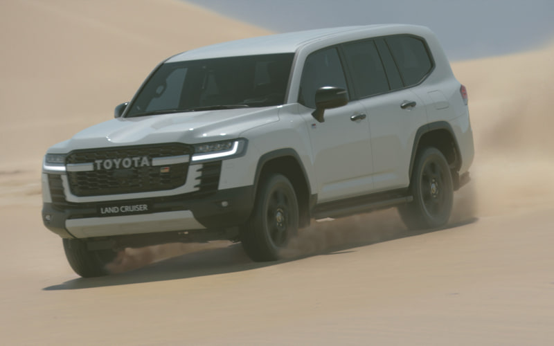 新型ランドクルーザー（海外仕様）