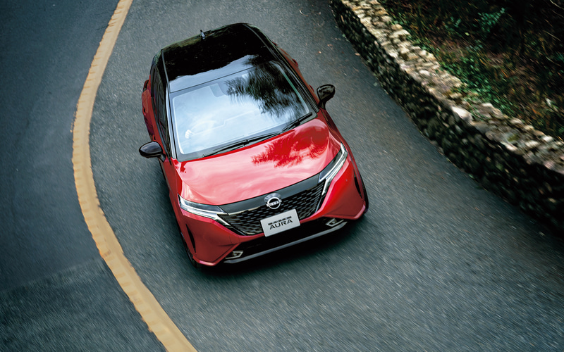 電気の走りと上質さをまとったプレミアムカー新型「ノート オーラ」