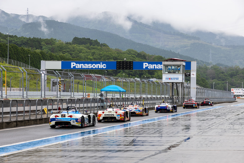 予選も決勝も日曜日の1dayで行なわれるKYOJOカップ。金曜まで「日曜日は晴れ」とされていた天気予報は、土曜の段階で見事に覆り「曇り時々雨」に変わった