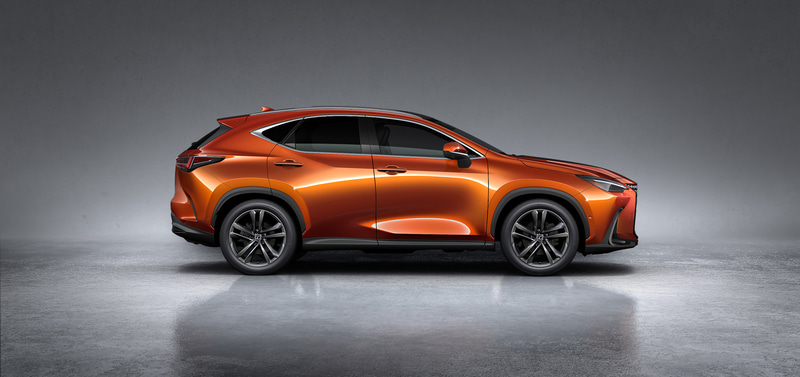 LEXUS NX エクステリアカラー ブレージングカーネリアンコントラストレイヤリング（プロトタイプ）