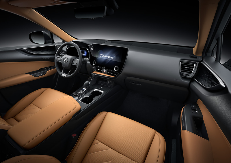 LEXUS NX インテリアカラー ヘーゼル（プロトタイプ）