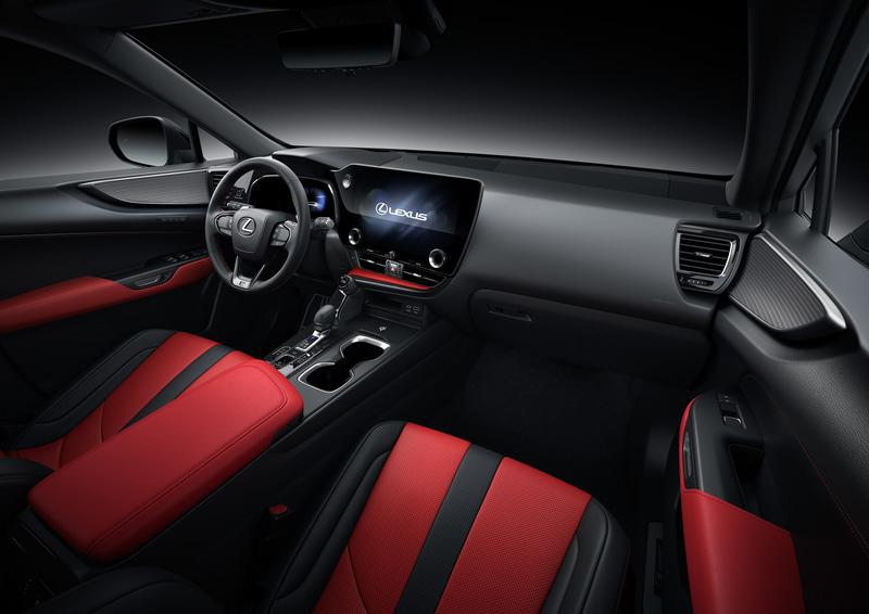 LEXUS NX インテリアカラー “F SPORT”専用フレアレッド（プロトタイプ）